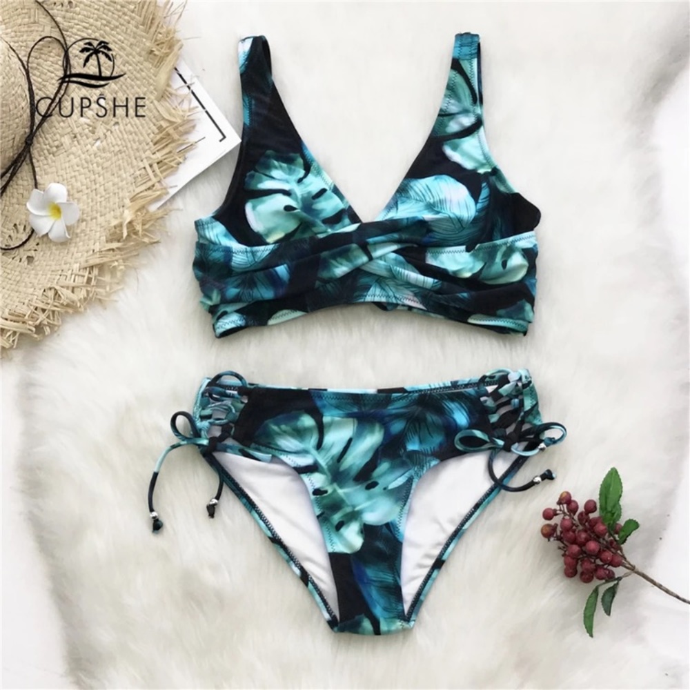 Cupshe | Twist Top Tropical Bikini